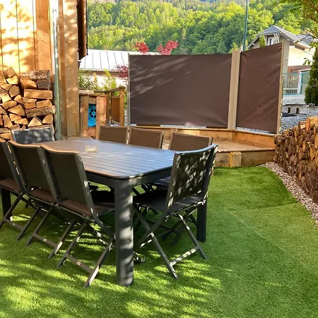 Chalet Standing Jacuzzi